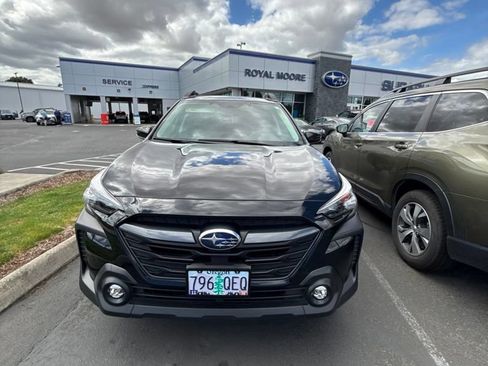 Used 2025 Subaru Outback Premium AWD/4WD image 8