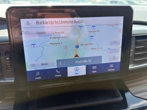 Used 2023 Ford Explorer Limited image 3