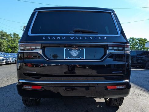 Used 2022 Jeep Grand Wagoneer Series II w/ Convenience Group III AWD/4WD image 9