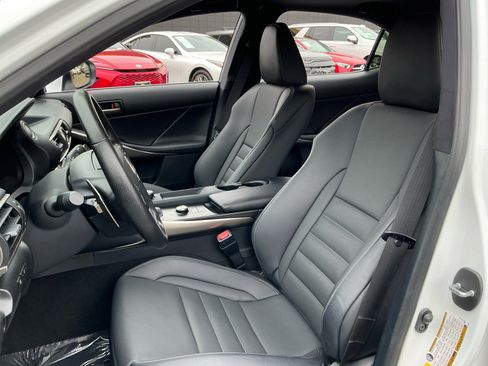 Used 2020 Lexus IS 350 F Sport w/ F Sport Package RWD image 18