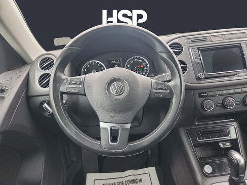 Used 2017 Volkswagen Tiguan Limited w/ Premium Package FWD image 12