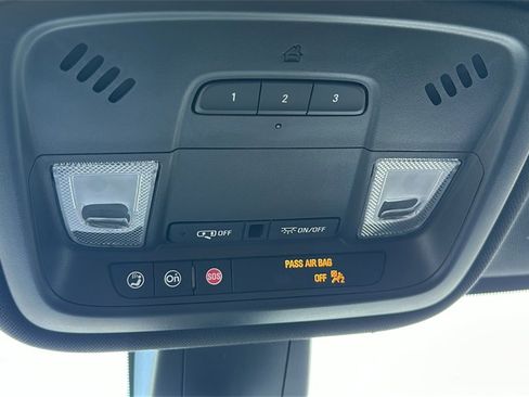 Certified 2023 Chevrolet Traverse LT w/ Midnight/Sport Edition image 27