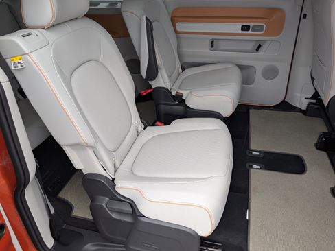Used 2025 Volkswagen ID. Buzz 1st Edition AWD/4WD image 20