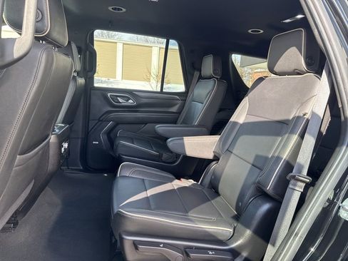 Used 2024 GMC Yukon SLT image 38