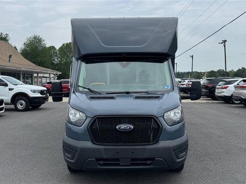 Used 2021 Ford Transit 350 DRW RWD image 3