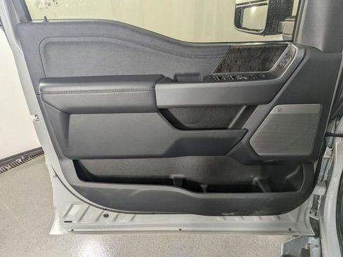 Used 2025 Ford F350 Lariat image 11