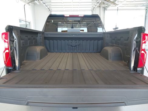 Used 2025 Chevrolet Silverado 1500 LTZ AWD/4WD image 27