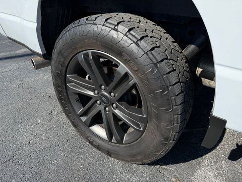 Certified 2022 Ford F150 XLT w/ Equipment Group 302A High image 10