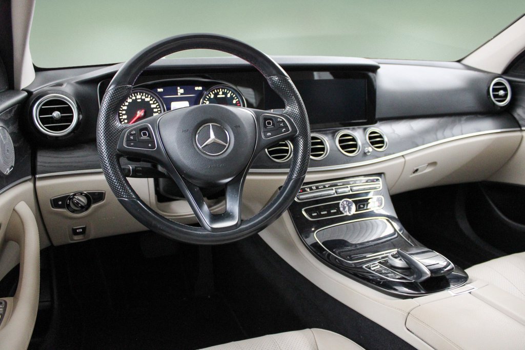 Used 2017 Mercedes-Benz E 300 4MATIC image 17