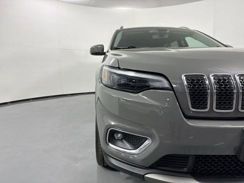 Used 2019 Jeep Cherokee Limited image 28