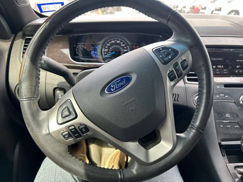Used 2014 Ford Taurus Limited FWD image 11