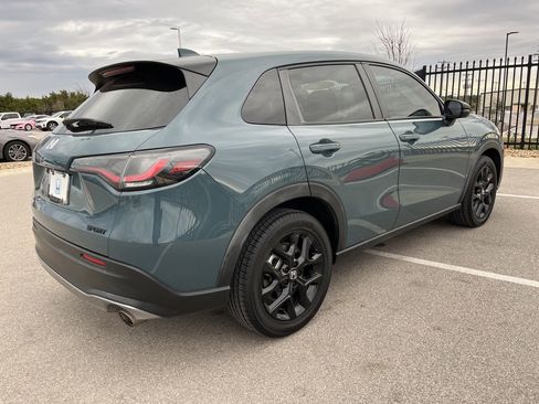 Used 2023 Honda HR-V Sport image 4