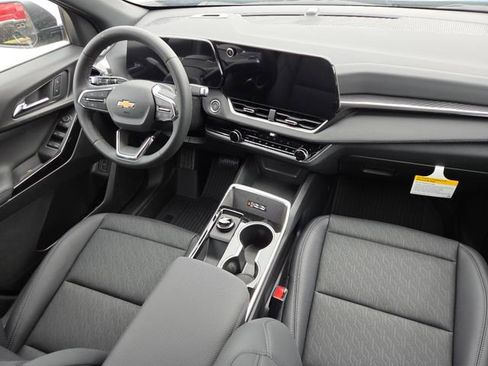 New 2026 Chevrolet Equinox LT w/ Convenience Package II AWD/4WD image 25