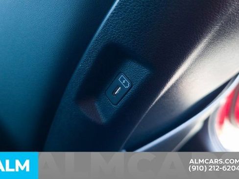 Used 2025 Hyundai Santa Fe SEL image 18