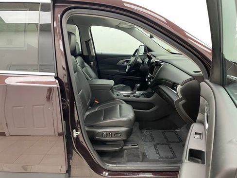Certified 2020 Chevrolet Traverse LT w/ LT Premium Package image 16