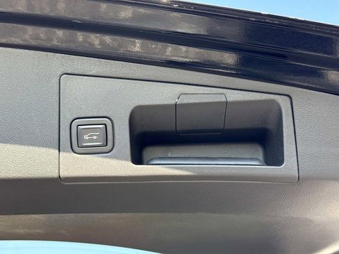 Certified 2023 Cadillac XT5 Luxury image 12