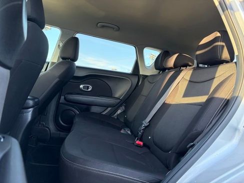Used 2018 Kia Soul w/ Convenience Package image 18