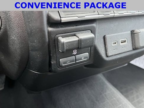 Used 2021 Chevrolet Silverado 2500 LT w/ Convenience Package image 16