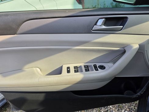 Used 2018 Hyundai Sonata SE image 5