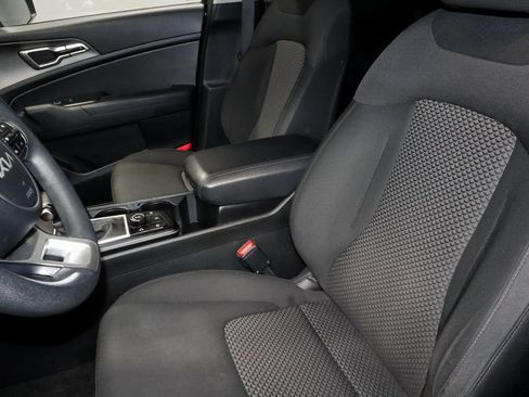Used 2023 Kia Sportage LX AWD/4WD image 24