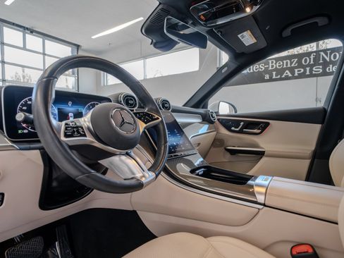 Certified 2024 Mercedes-Benz GLC 300 image 6