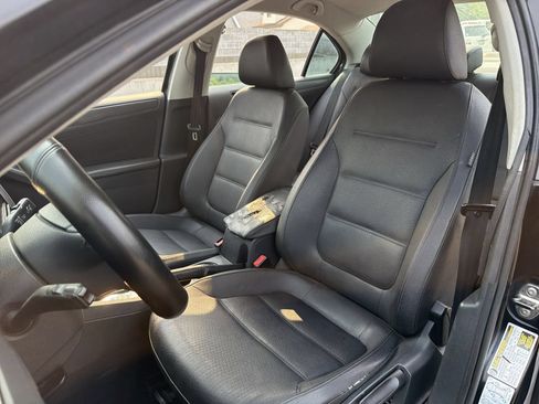 Used 2012 Volkswagen Jetta SE FWD image 15