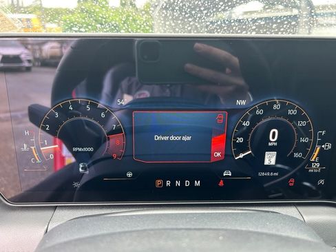Used 2025 Ford Mustang GT Premium RWD image 34