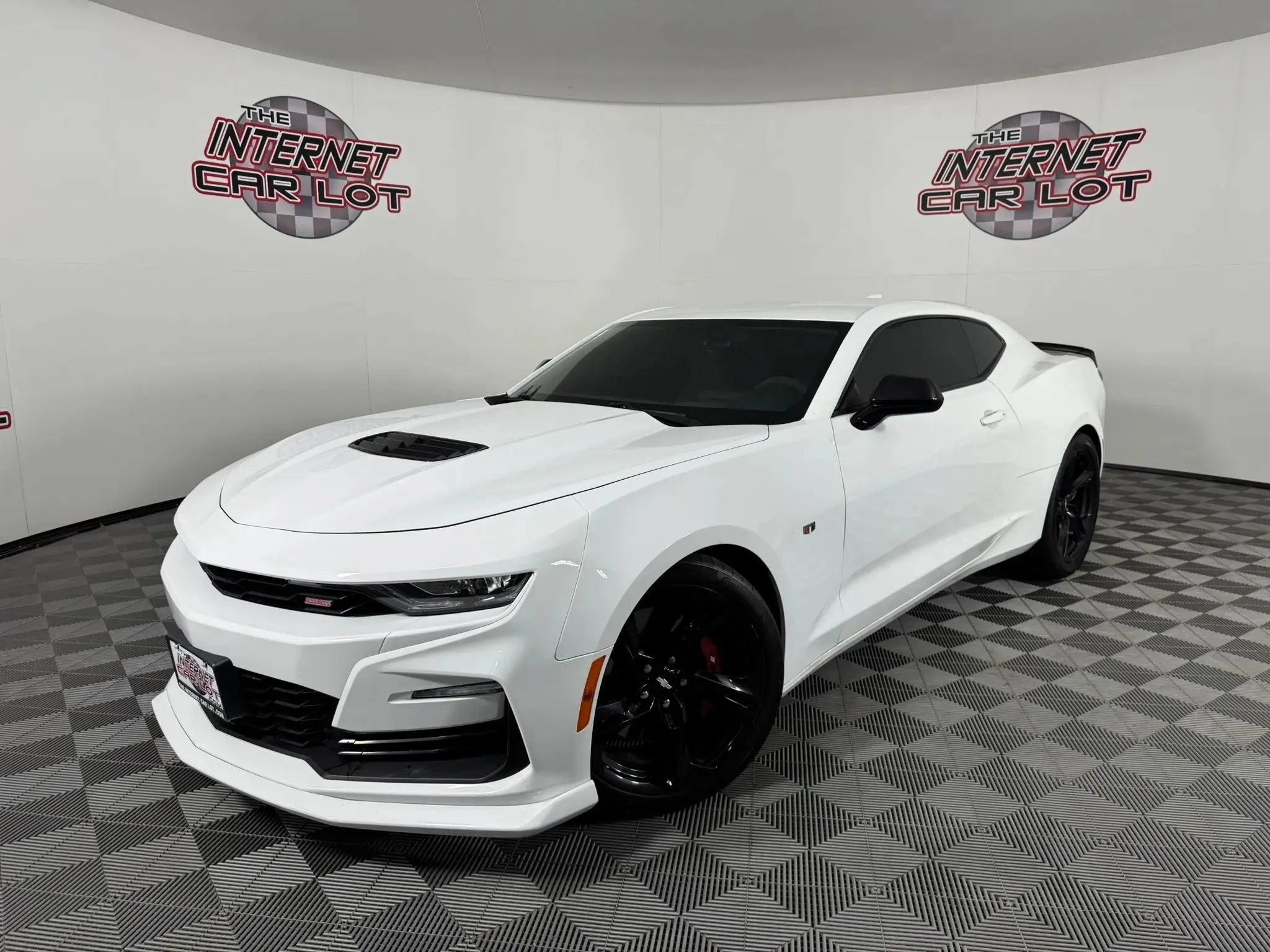 Used 2022 Chevrolet Camaro SS RWD image 1