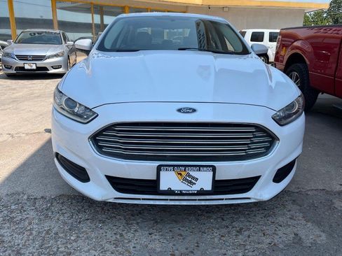 Used 2013 Ford Fusion S FWD image 2