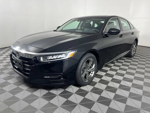Used 2019 Honda Accord EX image 6