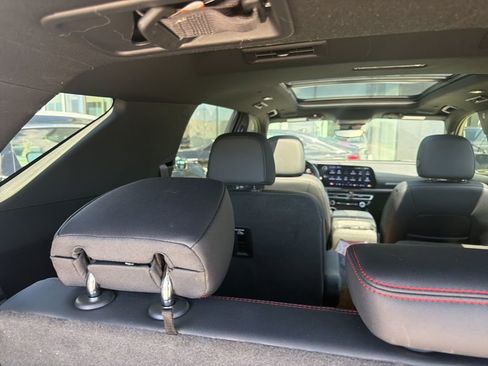 Used 2025 Chevrolet Traverse RS AWD/4WD image 56