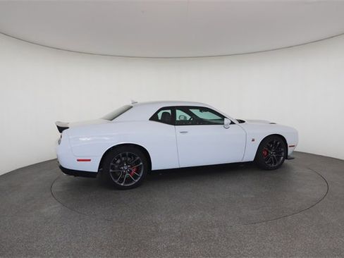Used 2022 Dodge Challenger R/T Scat Pack w/ Plus Package image 21