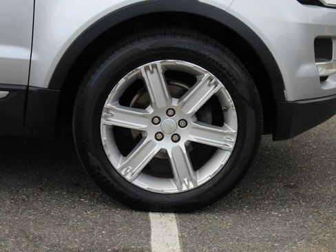 Used 2015 Land Rover Range Rover Evoque Pure Plus image 40