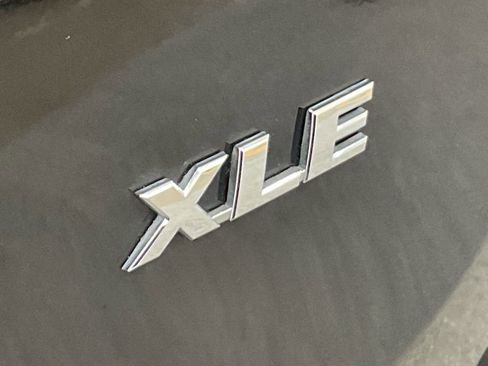 Used 2015 Toyota RAV4 XLE image 23