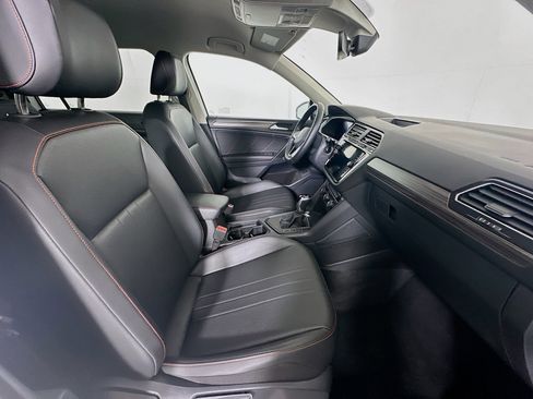 Used 2024 Volkswagen Tiguan Wolfsburg Edition image 31