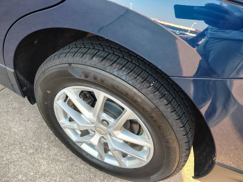 Used 2022 Chevrolet Equinox LT FWD image 8