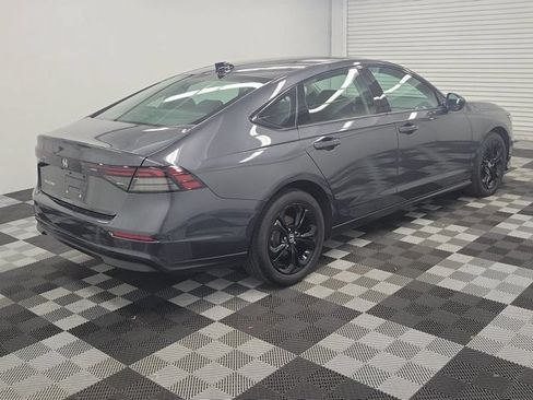 Used 2025 Honda Accord SE image 6