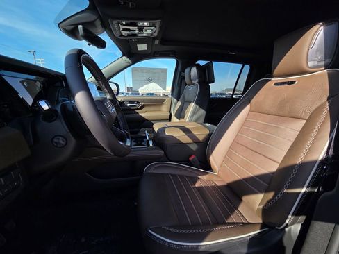 New 2026 GMC Yukon XL Denali Ultimate AWD/4WD image 24