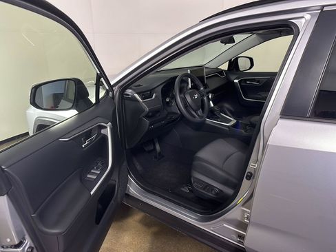 Used 2025 Toyota RAV4 XLE w/ Convenience Package AWD/4WD image 2