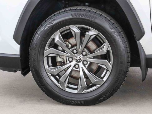 Used 2023 Toyota RAV4 XLE Premium AWD/4WD image 9