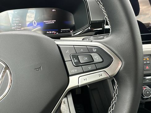 Certified 2025 Volkswagen Taos S AWD/4WD image 45