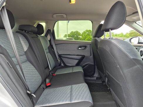 Used 2023 Nissan Rogue SV FWD image 26