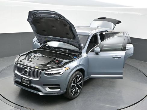 Used 2023 Volvo XC90 B6 Plus AWD/4WD image 42