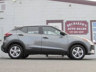 Used 2022 Nissan Kicks S image 1