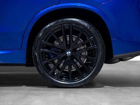 Used 2025 BMW X5 M60i w/ Climate Comfort Package image 30