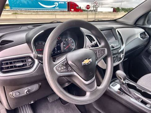Used 2022 Chevrolet Equinox LS image 15
