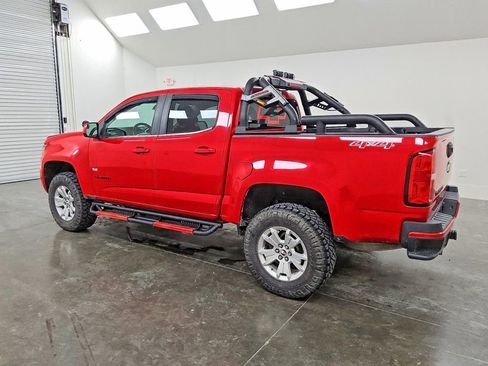 Used 2020 Chevrolet Colorado LT AWD/4WD image 2