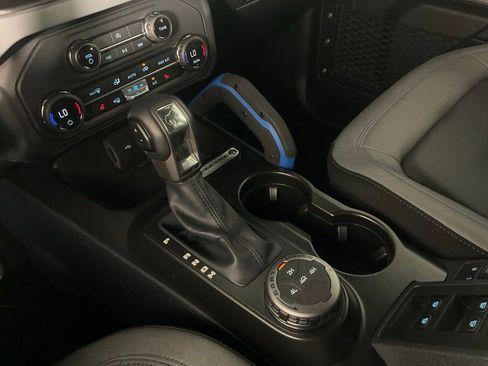 Used 2023 Ford Bronco Black Diamond image 18