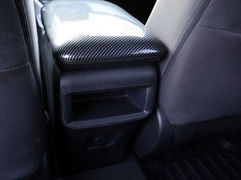 Used 2021 Toyota RAV4 LE FWD image 25