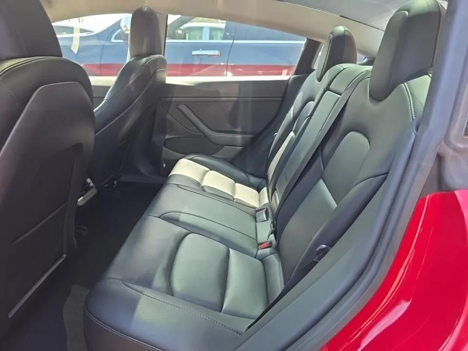 Used 2023 Tesla Model 3 Standard Range RWD image 3